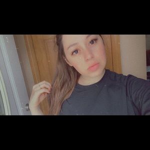 Meet your Posher, Elizama